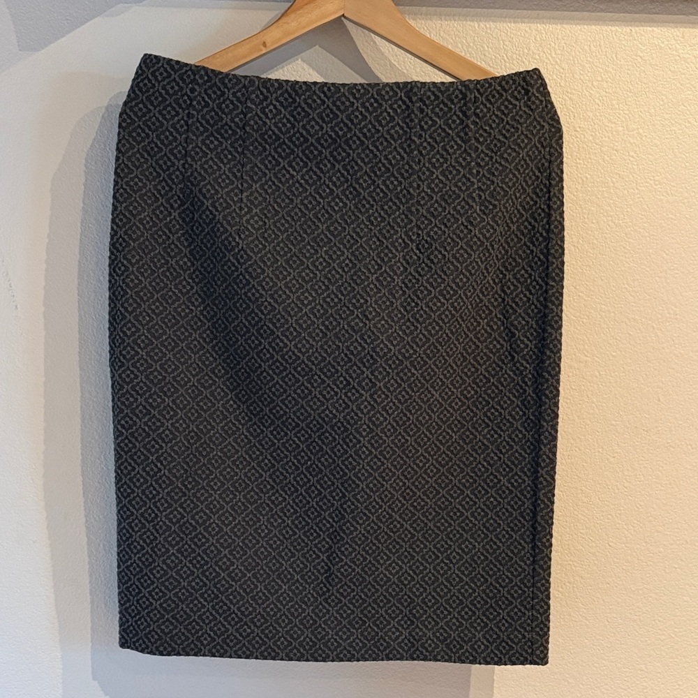 🆕 LOFT Geometric Pencil Skirt, Elastic Band Waist, Charcoal Grey, Size M